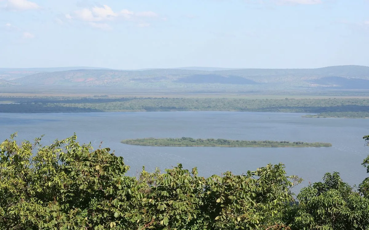 Boats on lake Ihema
